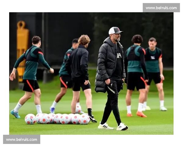 经典复刻！昔日对决重演，致敬网坛不朽传奇！