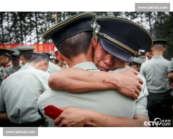 心碎!决赛失利后,格子军团将士们相拥而泣,令人动容!