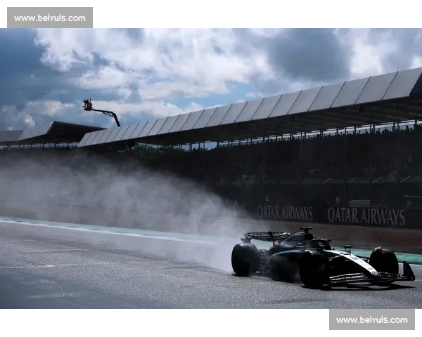 大雾弥漫F1赛场，看不见的危险在悄悄逼近！